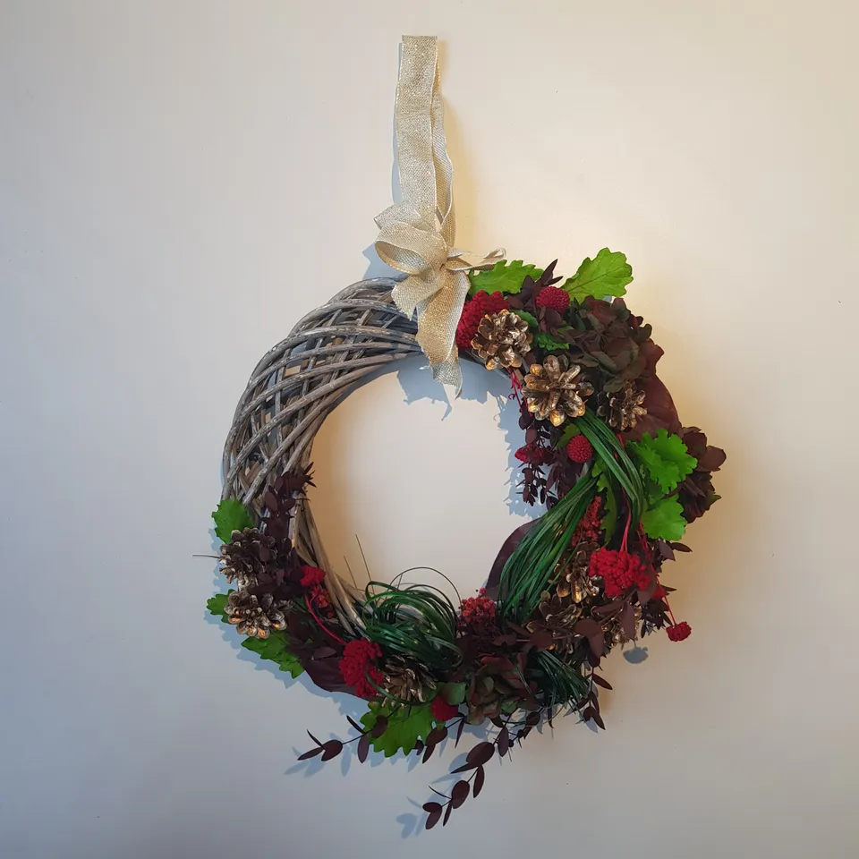 Ateliers Ouchamp Couronnes Place de Breteuil couronne murale Noël 30 cm