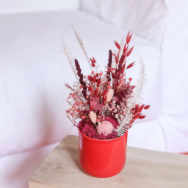 Flowrette Love composition fleurs séchées pot céramique rouge Saint-Valentin