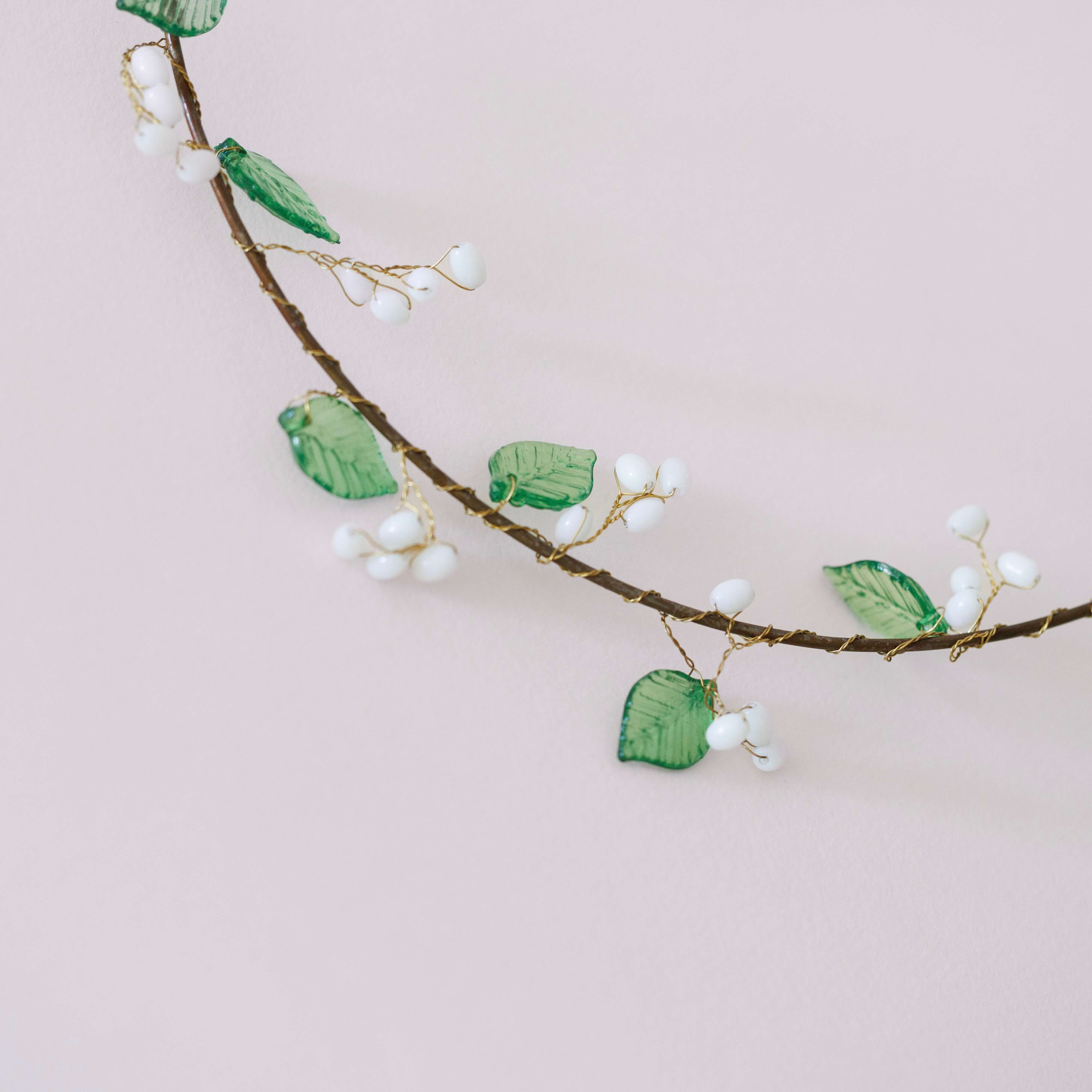 Flowrette Décoration Couronne Anaya perles verre laiton verte