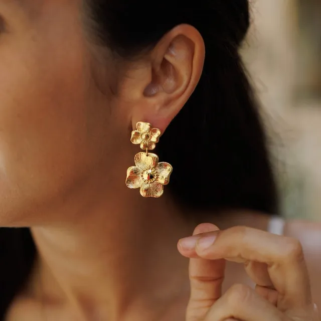 Flowrette Bertille grandes boucles oreilles plaqué or fleurs