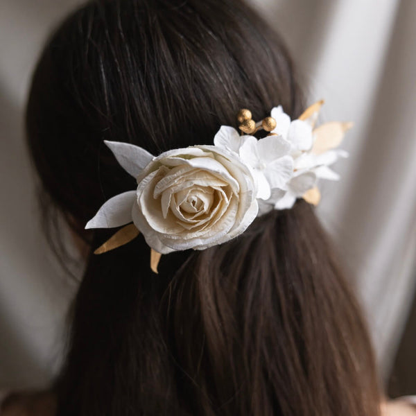Flowrette peigne fleurs papier blanc doré mariage