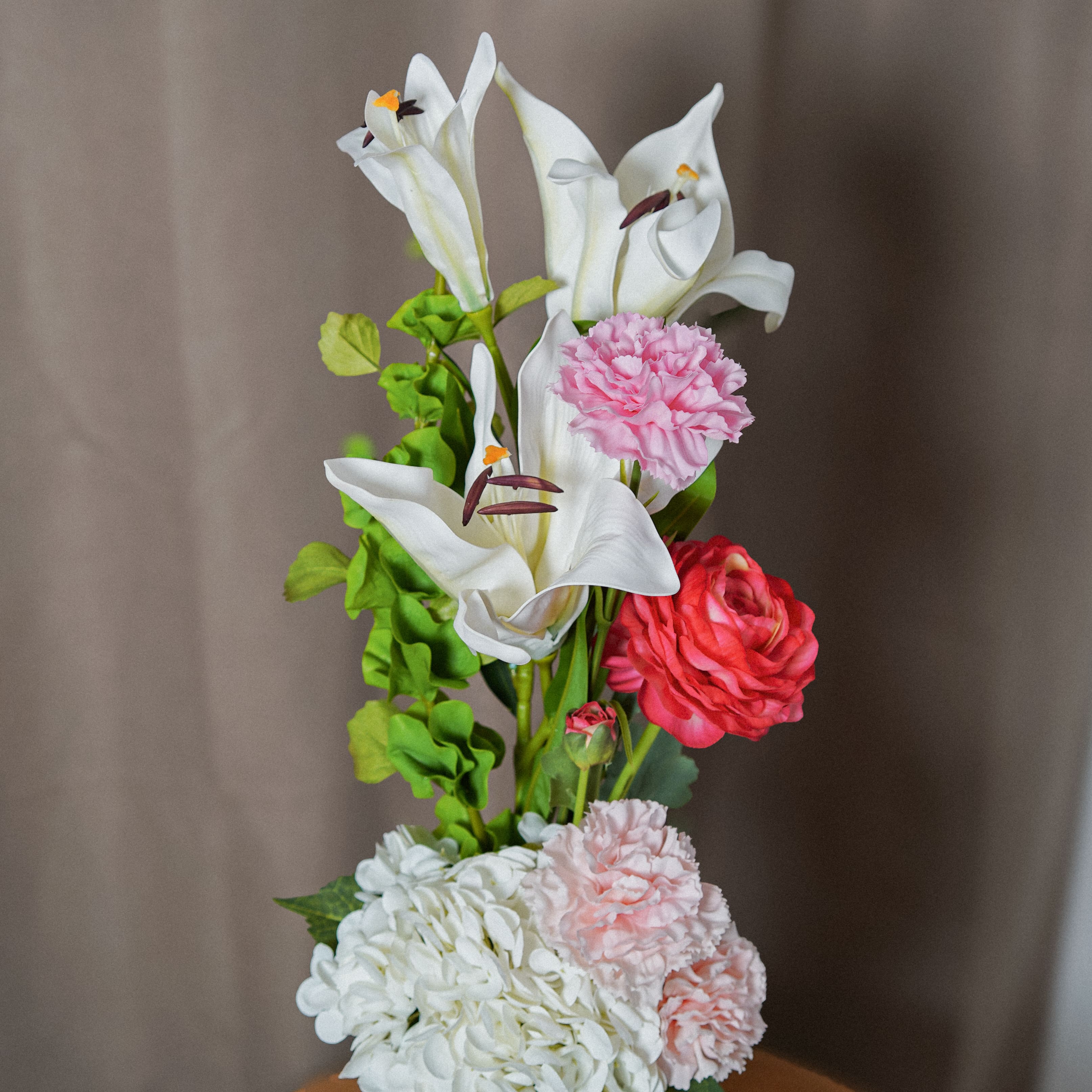 Flowrette Clémence bouquet artificiel blanc rose sans entretien