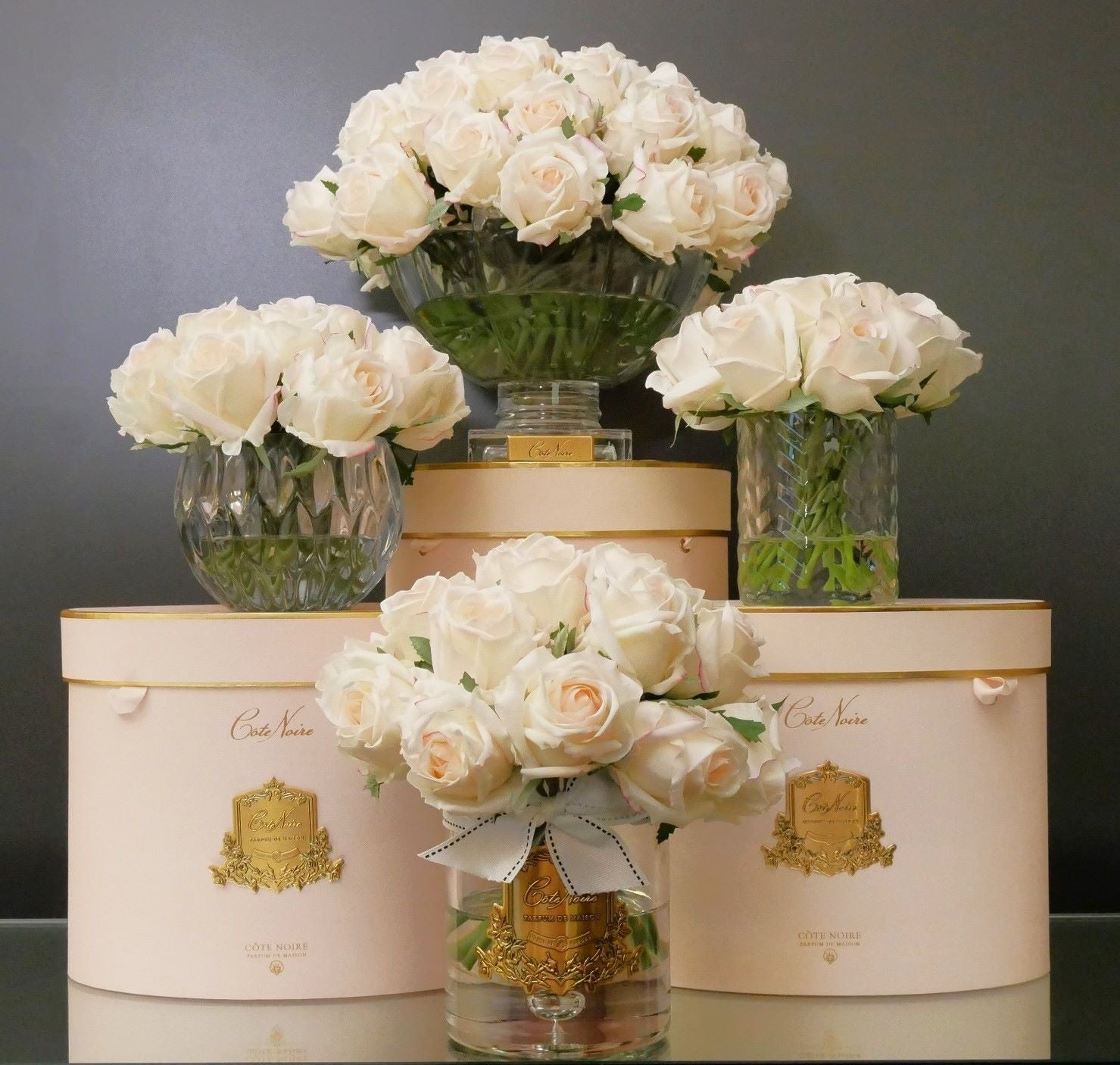 Côte Noire Grand RRB02 bouquet rond boutons roses blush cristal