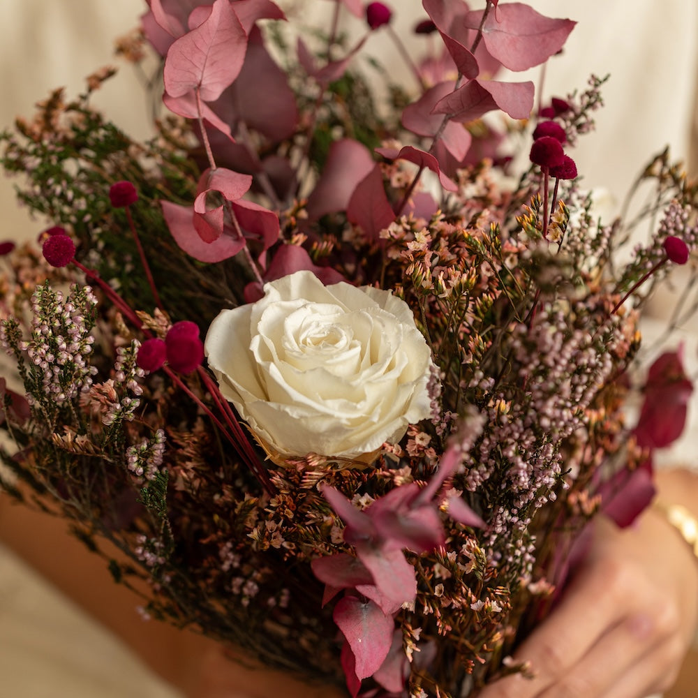 Flowrette Marais bouquet stabilisé roses blanches