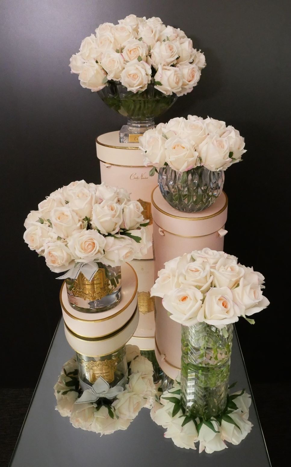 Côte Noire Grand RRB02 bouquet rond boutons roses blush cristal