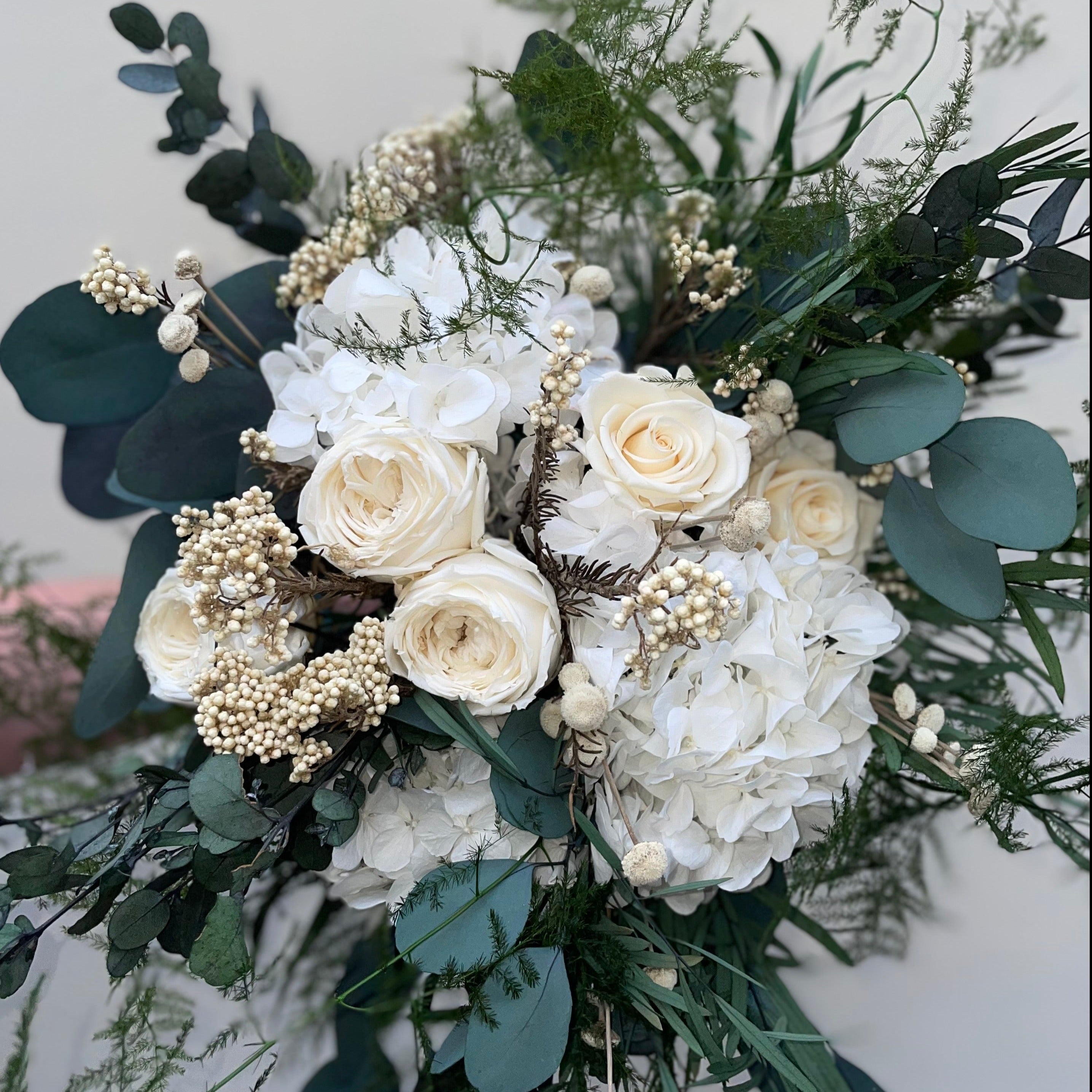 Ateliers Ouchamp Exelmans bouquet blanc 40 cm roses
