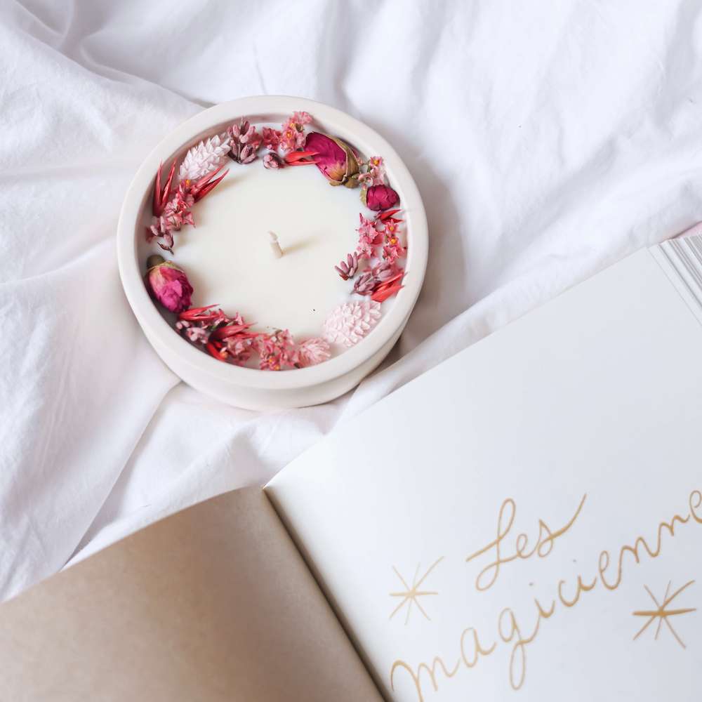 Flowrette Grand Amour bougie fleurie soja rose sauvage