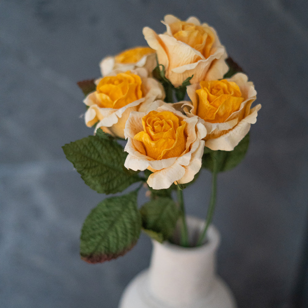 Flowrette Fleurs en papier Rose Lady jaune x1 éternelle