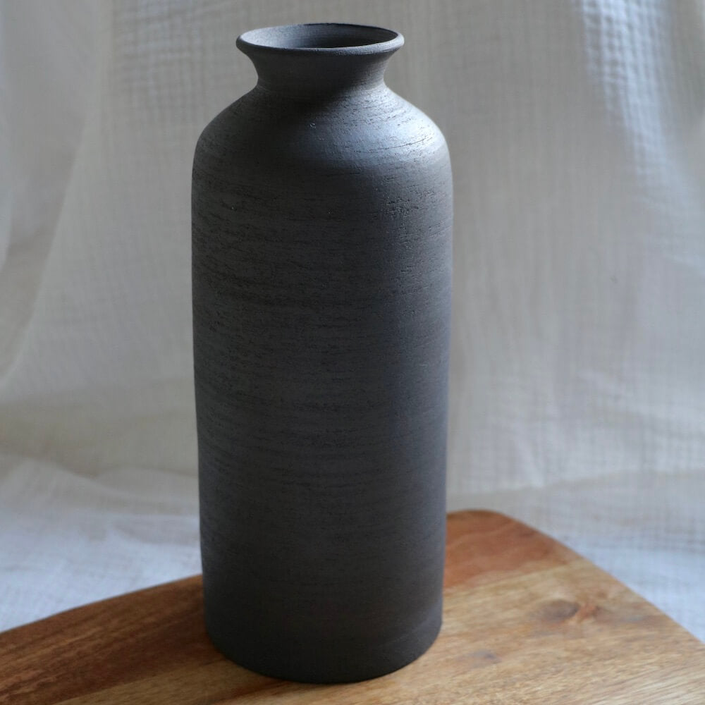 Flowrette Terre Noire vase terre cuite noire taille S