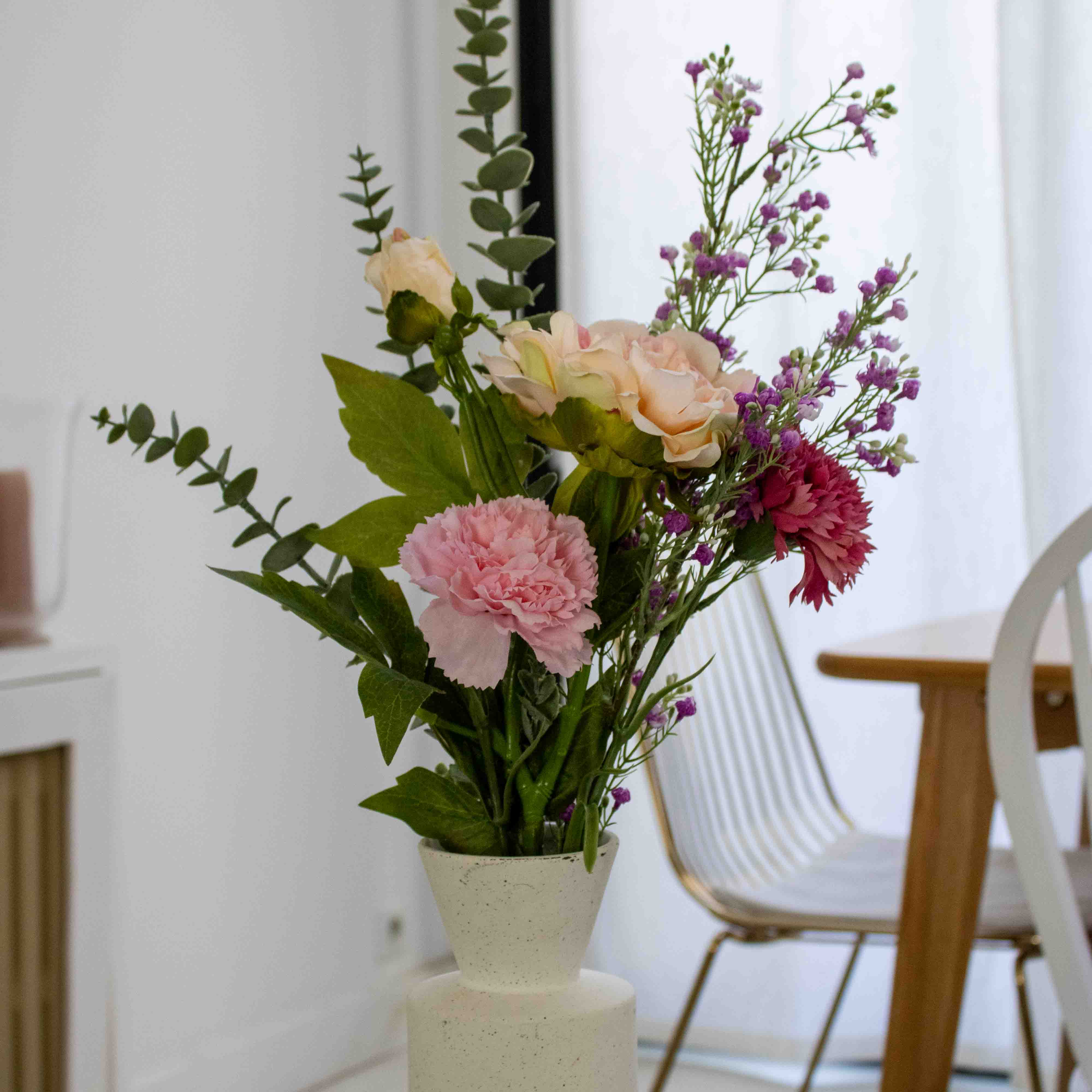 Flowrette Eleanor bouquet fleurs artificielles pivoine œillet rose