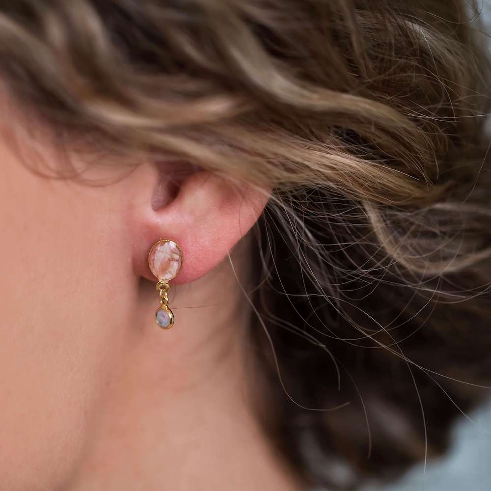 Flowrette Léonie petites boucles oreilles fleurs séchées or fin