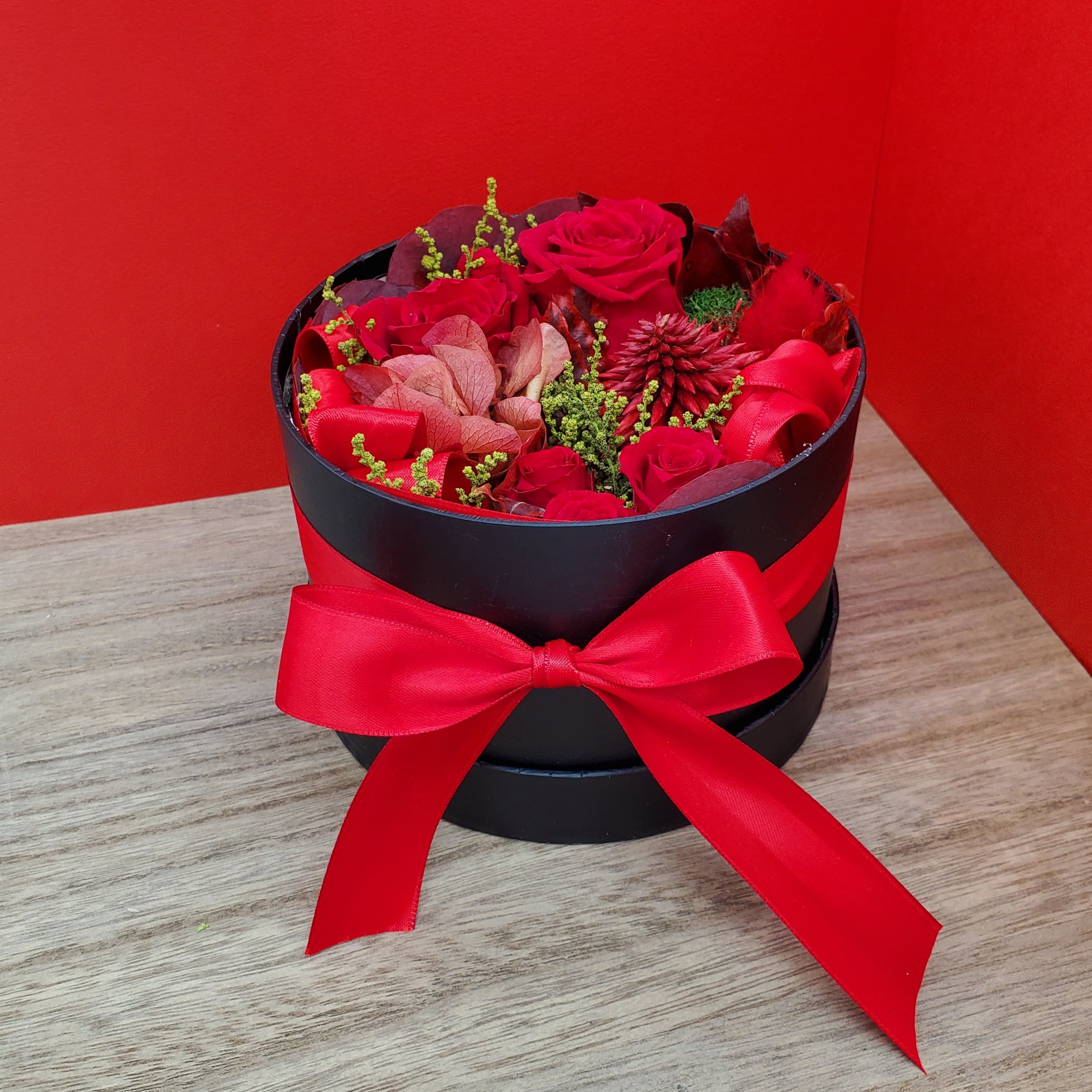 Ateliers Ouchamp Boulevard de Clichy boîte roses rouges 14 cm
